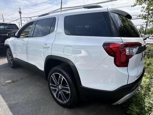 2023 GMC Acadia AWD SLT
