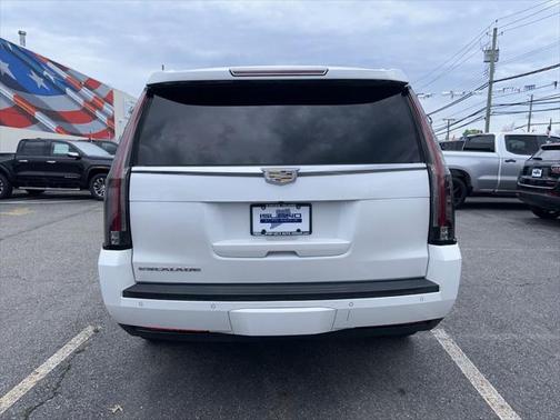 2016 Cadillac Escalade Luxury