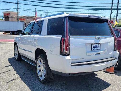2016 Cadillac Escalade Luxury