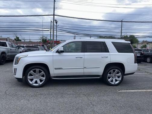 2016 Cadillac Escalade Luxury