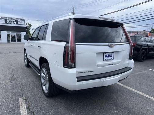 2016 Cadillac Escalade Luxury