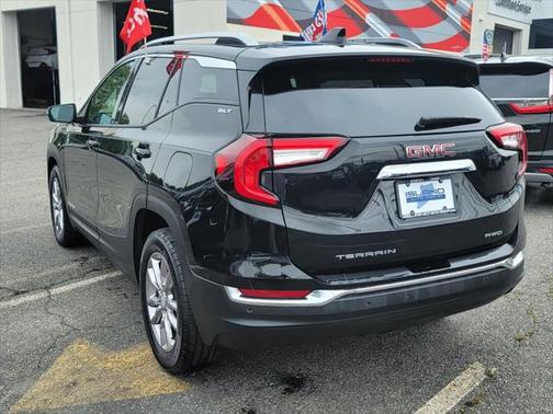 2022 GMC Terrain SLT