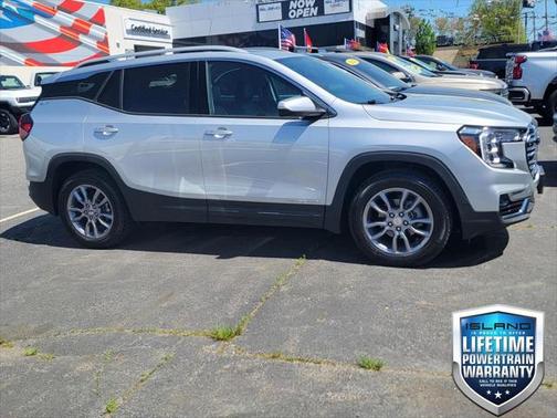 2022 GMC Terrain SLT