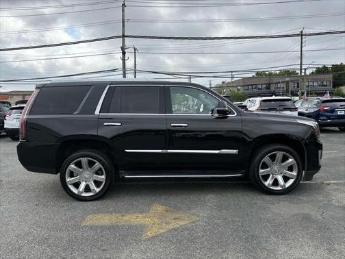 2019 Cadillac Escalade Luxury