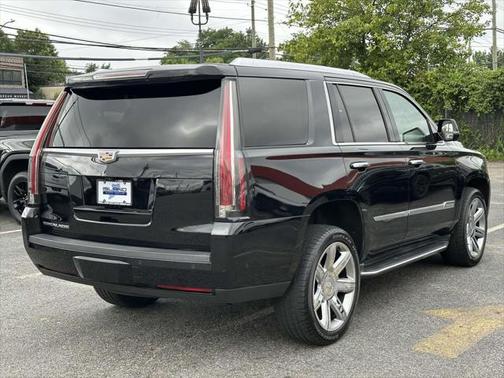 2019 Cadillac Escalade Luxury