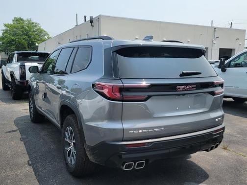 2025 GMC Acadia AWD AT4