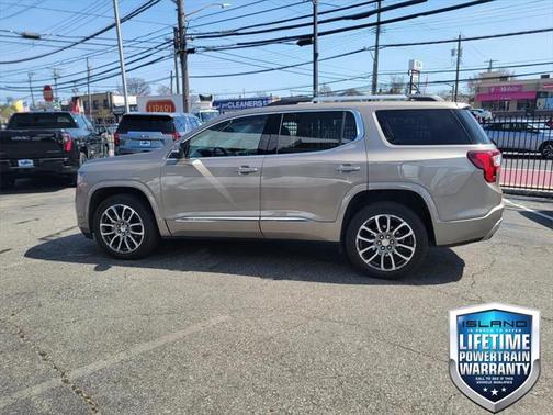 2022 GMC Acadia Denali