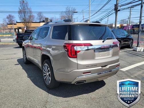 2022 GMC Acadia Denali