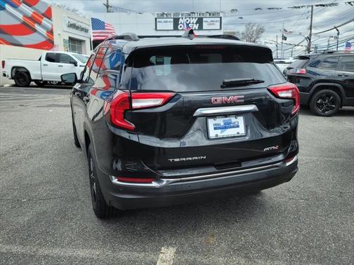 2022 GMC Terrain AWD AT4