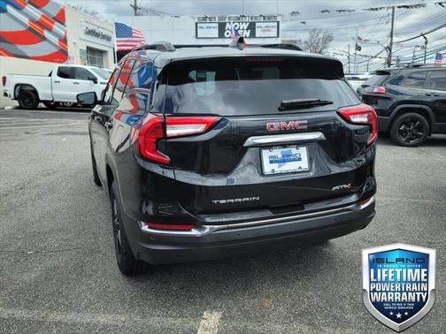 2022 GMC Terrain AWD AT4