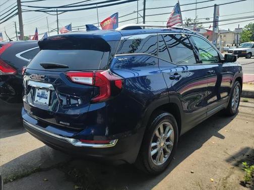 2022 GMC Terrain SLT