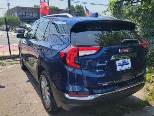 2022 GMC Terrain SLT