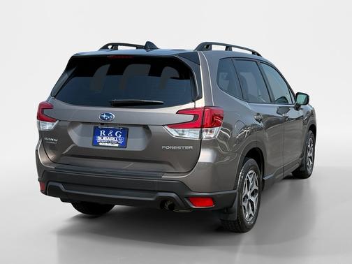 2024 Subaru Forester Premium, Heated Seats, Option 11