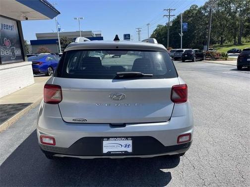 2021 Hyundai VENUE SEL