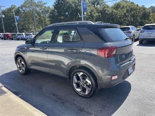 2024 Hyundai VENUE Limited