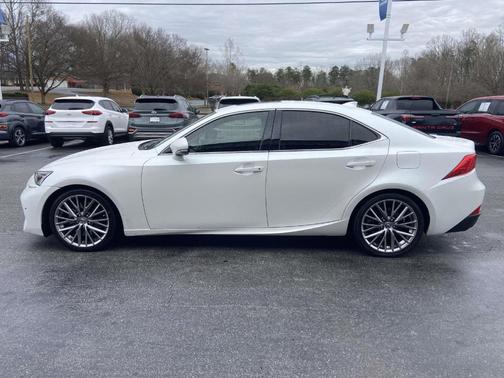 2018 Lexus IS 300 Base