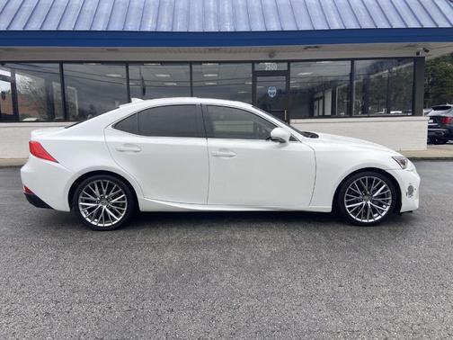 2018 Lexus IS 300 Base