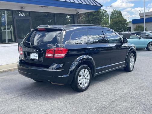 Pitch Black Clearcoat 2016 Dodge Journey SE