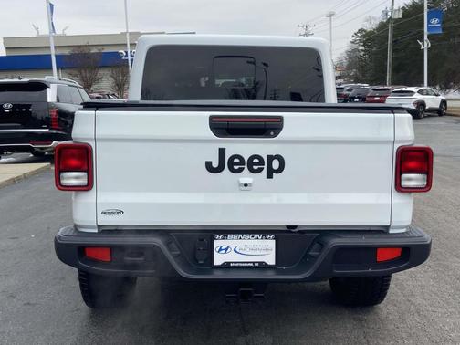 2025 Jeep Gladiator Sport