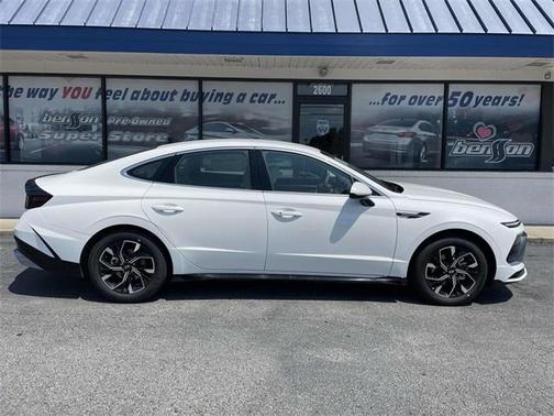 2025 Hyundai SONATA SEL