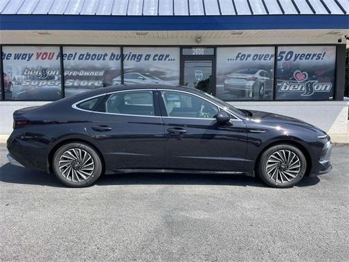 2025 Hyundai SONATA Hybrid SEL