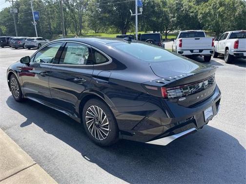 2025 Hyundai SONATA Hybrid SEL