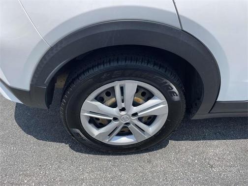 2023 Nissan Kicks S