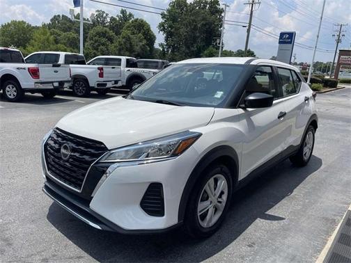 2023 Nissan Kicks S