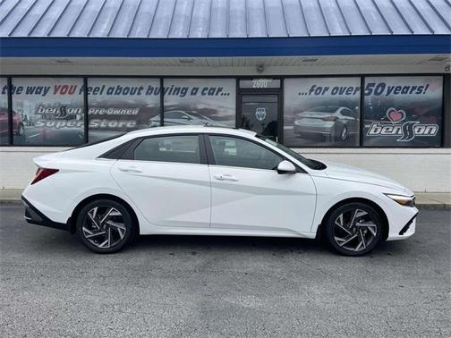 2025 Hyundai ELANTRA SEL Convenience