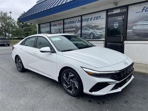 2025 Hyundai ELANTRA SEL Convenience