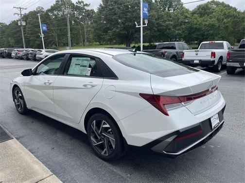 2025 Hyundai ELANTRA SEL Convenience