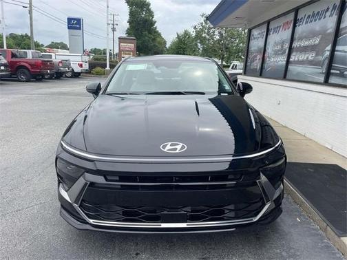 2025 Hyundai SONATA Hybrid SEL