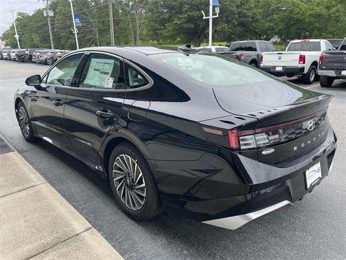 2025 Hyundai SONATA Hybrid SEL