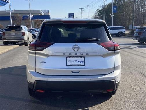 2024 Nissan Rogue S