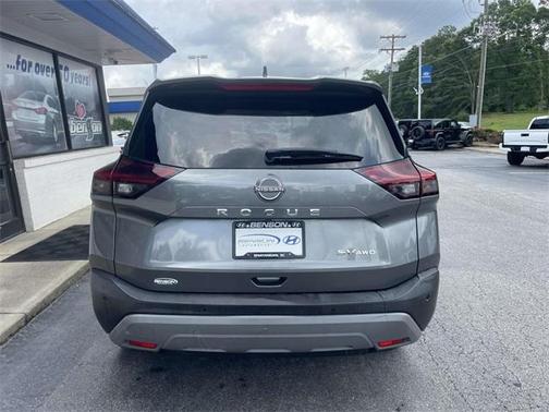 2022 Nissan Rogue SV