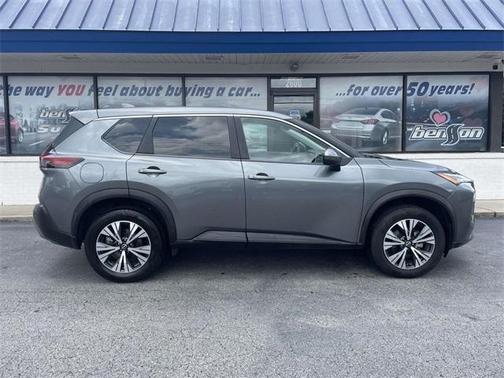 2022 Nissan Rogue SV
