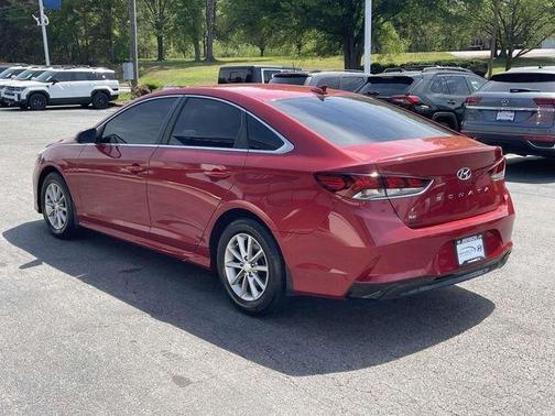 Scarlet Red 2018 Hyundai SONATA SE