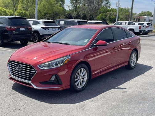 2018 Hyundai SONATA SE