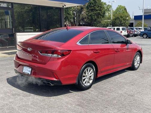 Scarlet Red 2018 Hyundai SONATA SE