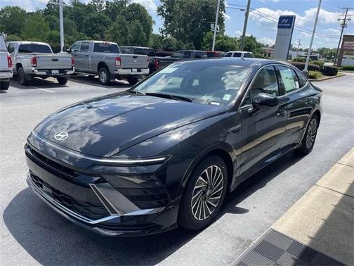 2025 Hyundai SONATA Hybrid SEL