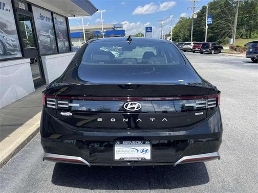 2025 Hyundai SONATA Hybrid SEL