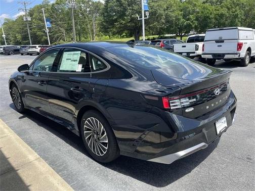 2025 Hyundai SONATA Hybrid SEL