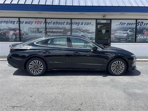 2025 Hyundai SONATA Hybrid SEL