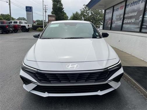 2025 Hyundai ELANTRA SEL Sport