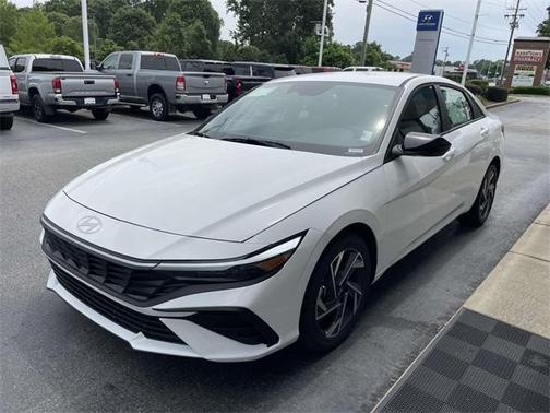 2025 Hyundai ELANTRA SEL Sport