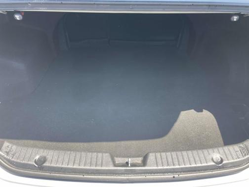 Radiant Silver Metallic 2013 Hyundai SONATA GLS