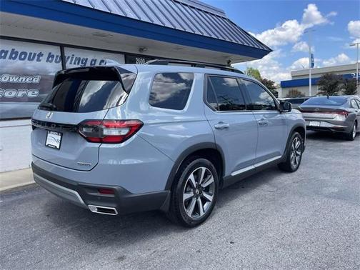2024 Honda Pilot Touring