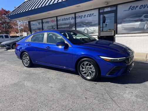 2024 Hyundai ELANTRA SEL