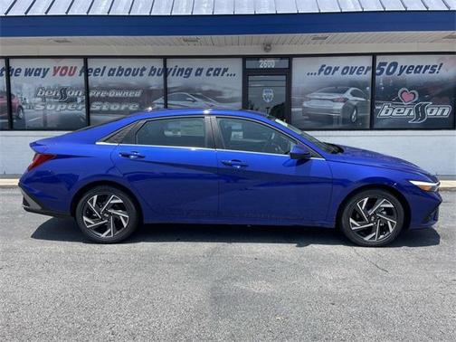 2025 Hyundai ELANTRA SEL Convenience