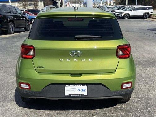 2023 Hyundai VENUE SEL